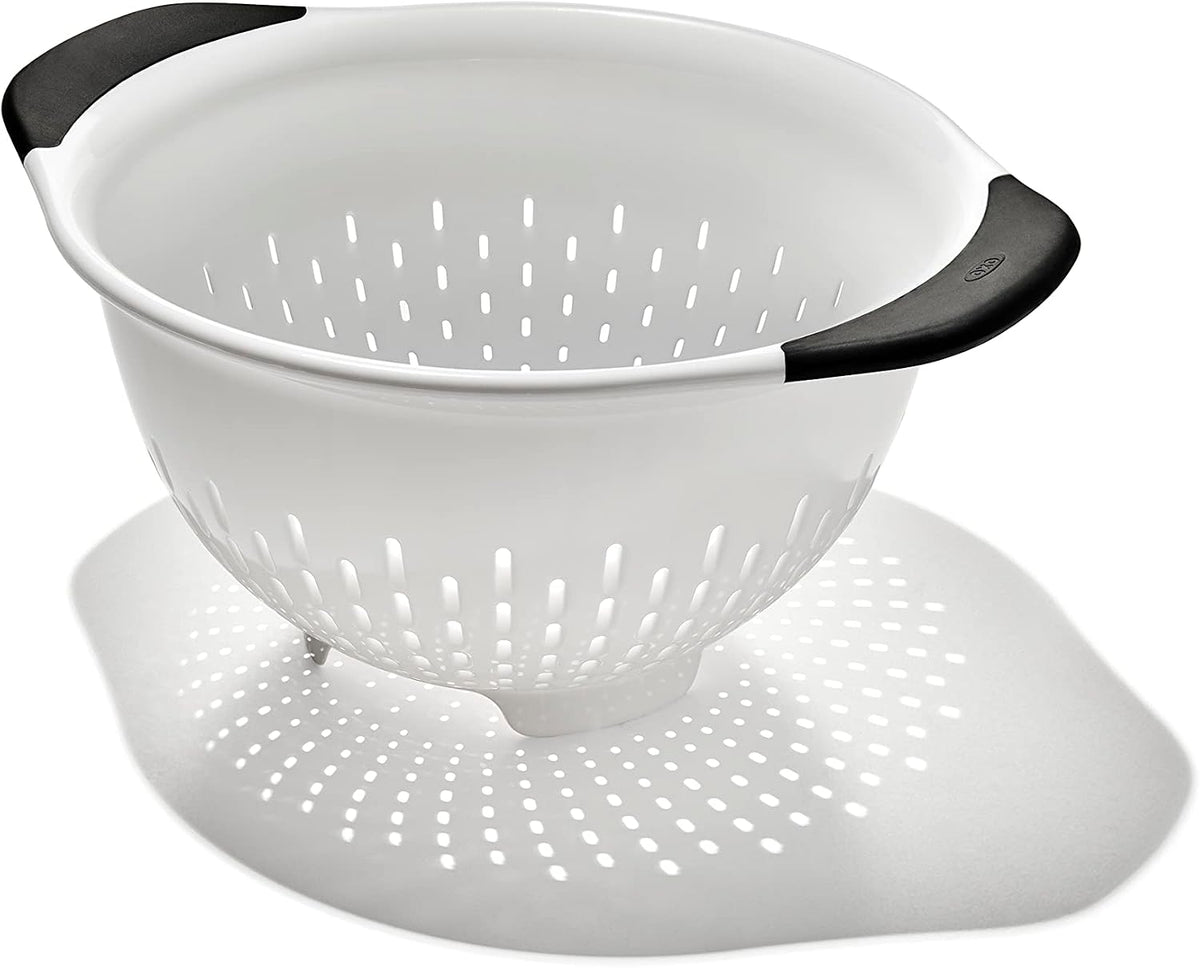 OXO Good Grips Plastic Strainer - 3 Qt Capacity, White