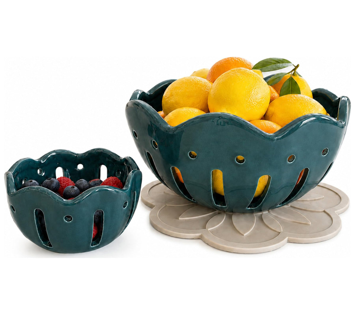 Ceramic Berry Bowls with Holes, Set of 2 Large and Small Berry Baskets with Non-Slip Flower Drip Mat, Fruit Colander for Rinsing, Draining, Serving, Kitchen Counter and Fridge Storage